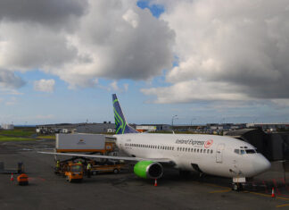 Cómo ir del aeropuerto de Keflavík a Reikiavik Avión de Iceland Express