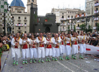 Moros y Cristianos de Alcoy 2019: pasión, color y emoción… vive los momentos imprescindibles Moros y Cristianos de Alcoy