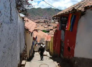 Mal de altura y los productos de coca en Perú Cuesta del barrio de San Blas del Cusco