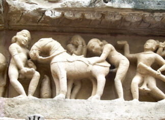 Kandariya Mahadev, la joya de los templos eróticos de Khajuraho en India Fotos de los templos eroticos de Khajuraho, zoofilia