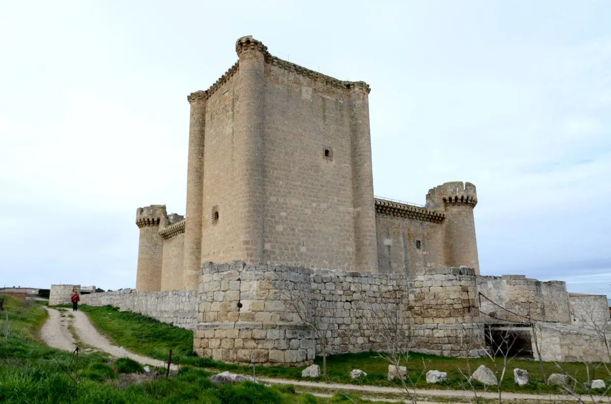 El Castillo de Villafuerte de Esgueva en Valladolid