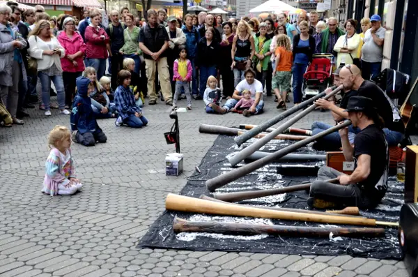 Danzando cuatro días entre los bardos de Núremberg Fotos del Festival de Bardos de Nuremberg, cuernos