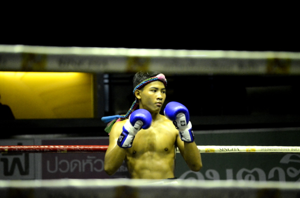 Fotos de Muai Thai en Bangkok, ceremonia inicial concentracion