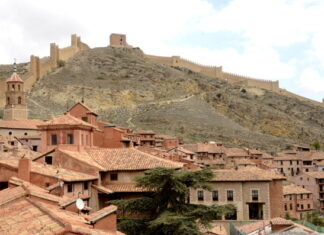 Un recorrido por la bella Albarracín y visita a Mar Nummus de Territorio Dinópolis Fotos Albarracin, Teruel - panoramica