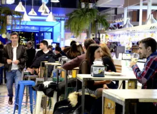 Fotos del Mercado Victoria de Córdoba, de noche
