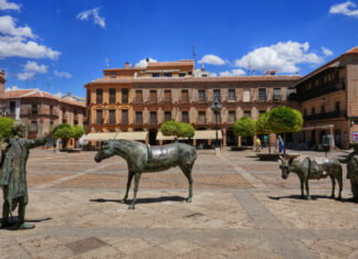 Villanueva de los Infantes, una de las villas manchegas más bellas de la Ruta del Quijote Fotos de Villanueva de los Infantes, Plaza Mayor