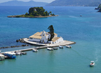 Descubriendo Corfú, la reina de las Islas Jónicas en Grecia Fotos de Corfu en Grecia, Pontikonisi o isla del Raton
