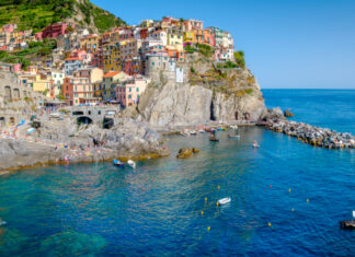 Cómo es el nuevo crucero Rincones Secretos del Mediterráneo de Pullmantur: las 10 experiencias que más nos gustaron Fotos de Cinque Terre en Italia, Manarola