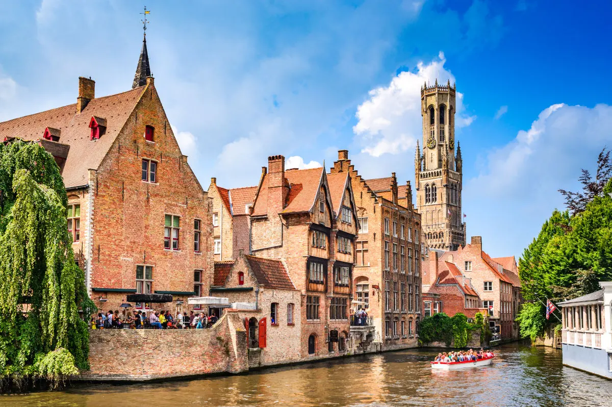 Qué ver en Brujas: guía con los lugares imprescindibles para visitar en la ciudad más deseada de Flandes Lugares que visitar en Brujas imprescindibles