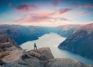 Viajar a Noruega: los lugares imprescindibles para visitar en los Fiordos Noruegos Sitios que ver en los Fiordos de Noruega