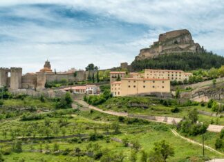 Diez razones para hacer turismo rural en el interior de Castellón (y disfrutar de su rica gastronomía) El Castillo de Morella
