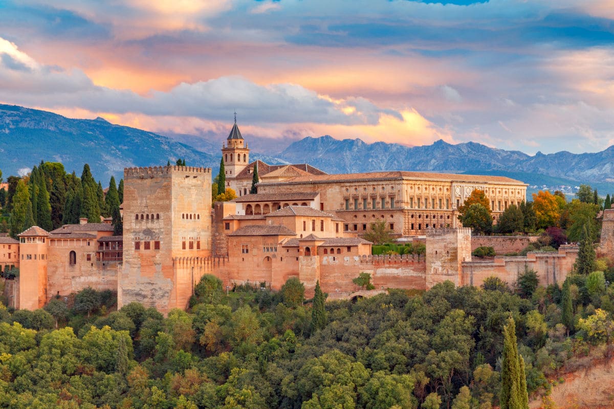Trucos para hacer la visita guiada a la alhambra de Granada