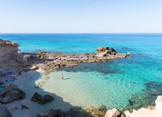 Cómo llegar a Formentera desde Ibiza y qué ver en la isla Como llegar a Formentera desde Ibiza en barco