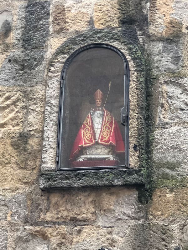 Hornacina de San Fermin en la Cuesta de Santo Domingo de Pamplona