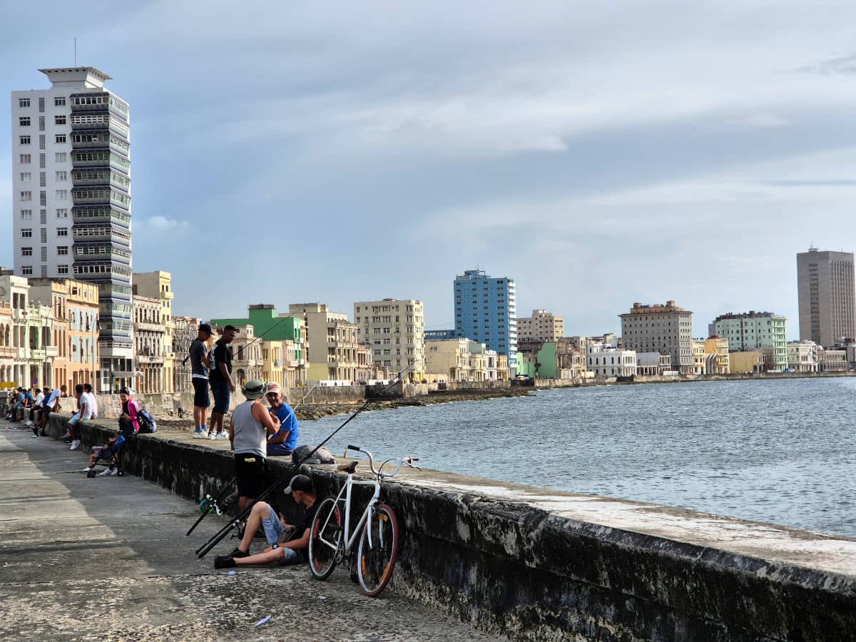 El Malecón, uno de los iconos de La Habana en Cuba