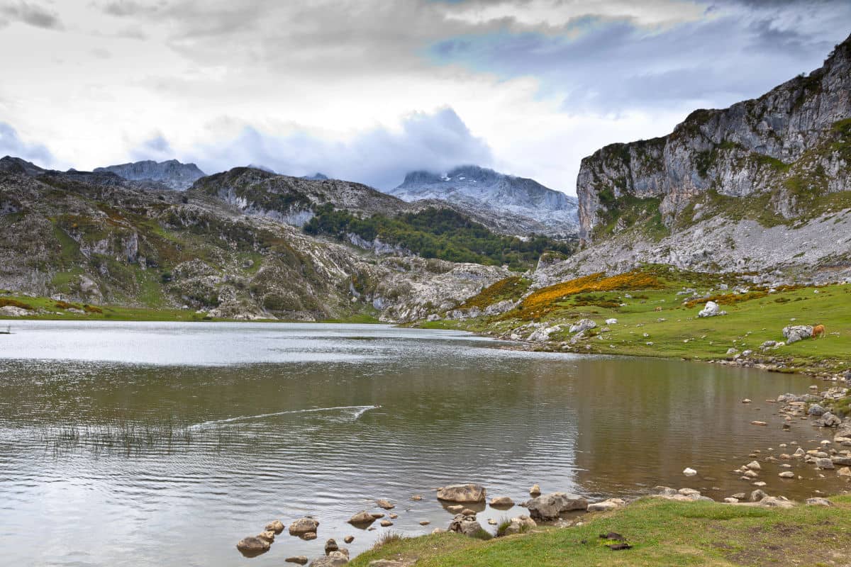 El Lago Ercina uno de los famosos Lagos de Covadonga