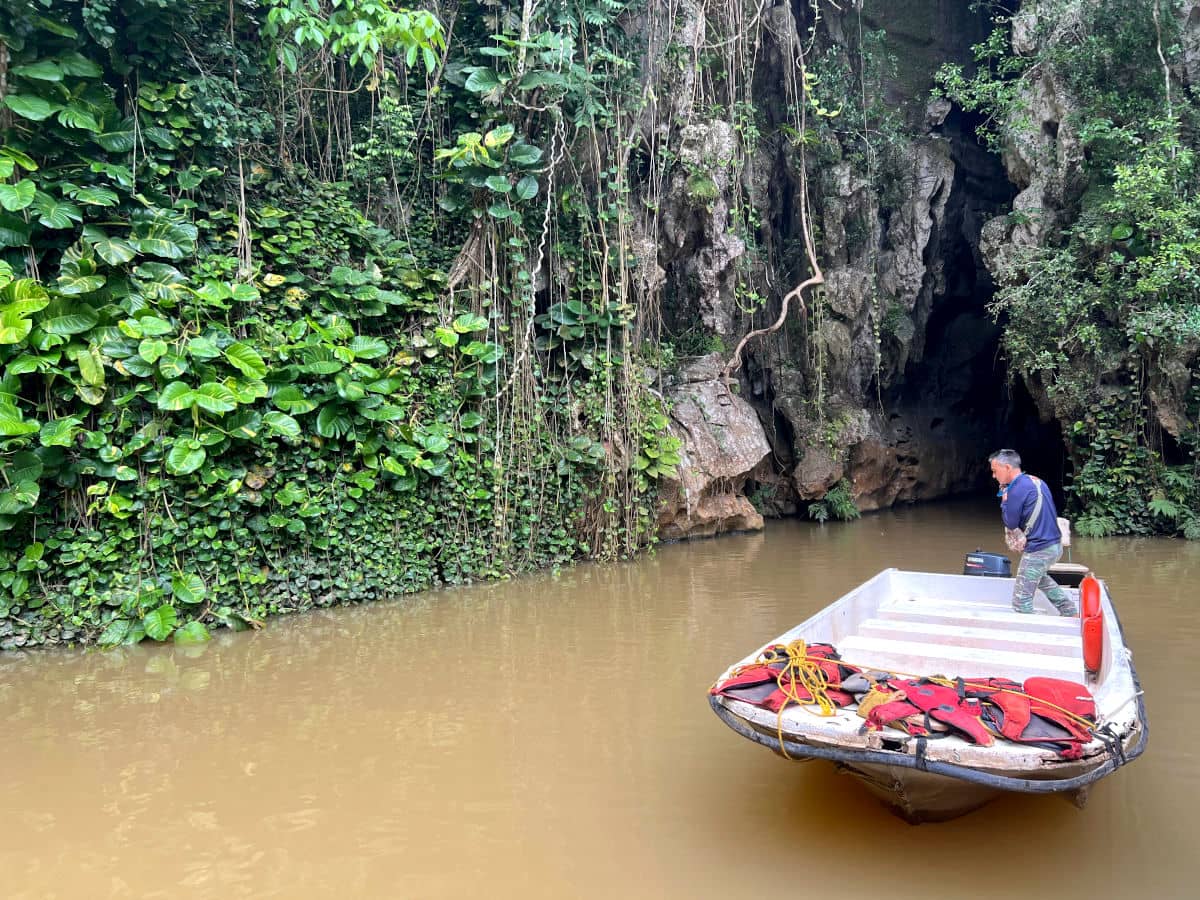 La salida de la Cueva del Indio