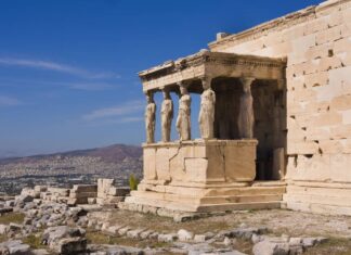 Las Cariátides de la Acrópolis de Atenas: Historia, leyenda y consejos para tu Visita Visita a las Cariatides en Atenas