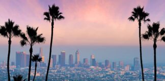 ¿Alquilar coche online o en persona en Estados Unidos? La decisión inteligente Puesta de sol en Los Angeles, Estados Unidos
