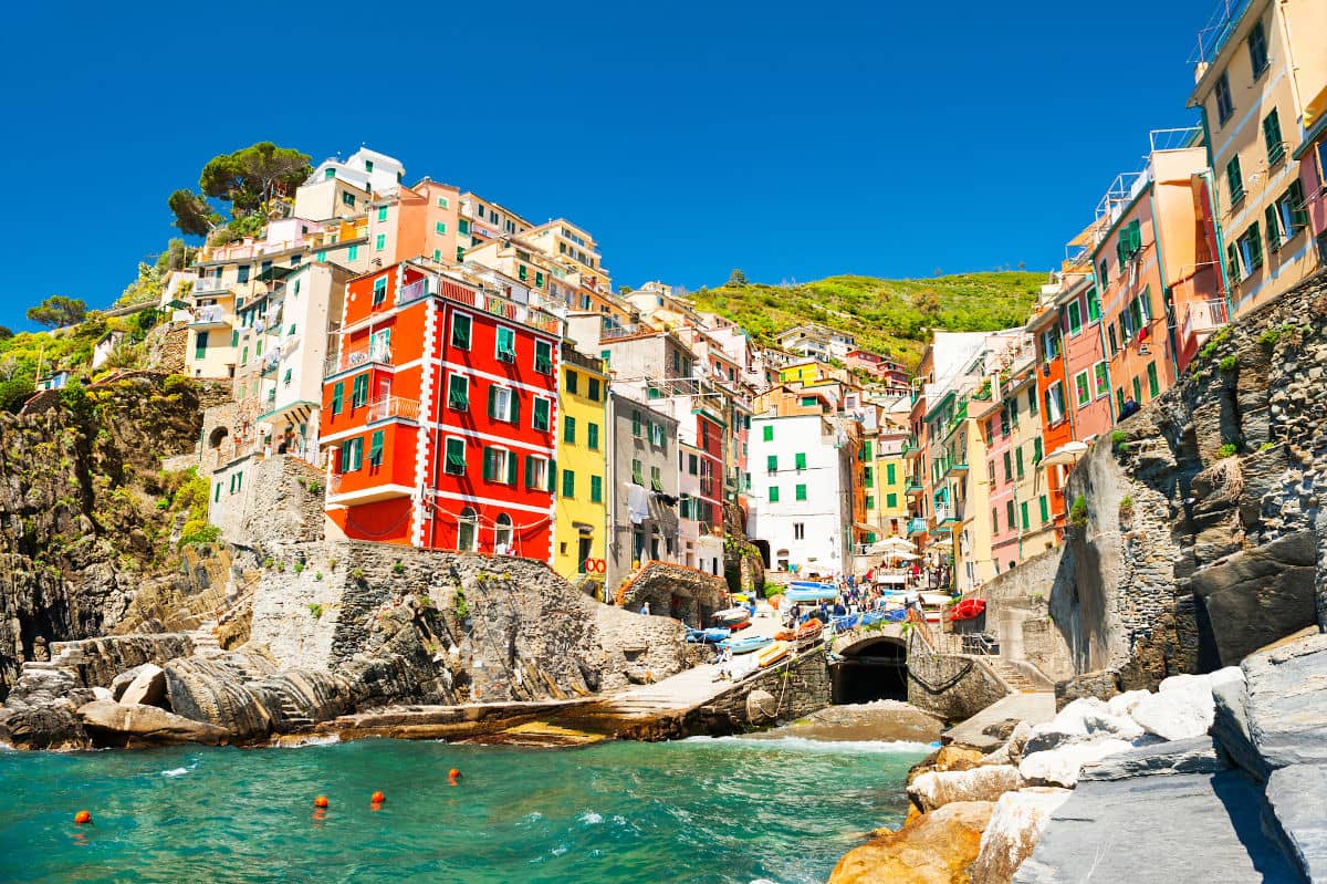 Riomaggiore, uno de los pintorescos pueblos de Cinque Terre en Italia