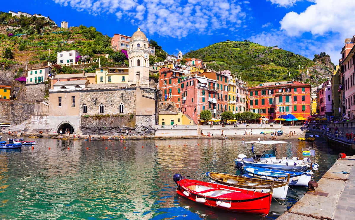 Vernazza es el pueblo más bello de Cinque Terre en Italia