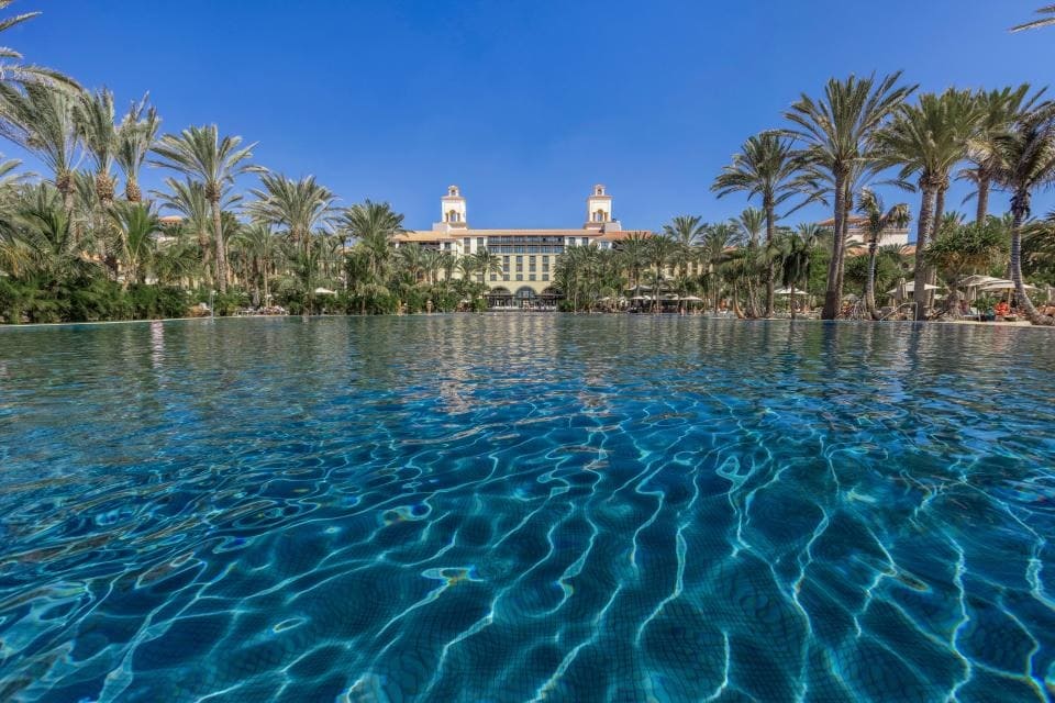 Las piscinas del Lopesan Costa Meloneras Resort & Spa son espectaculares