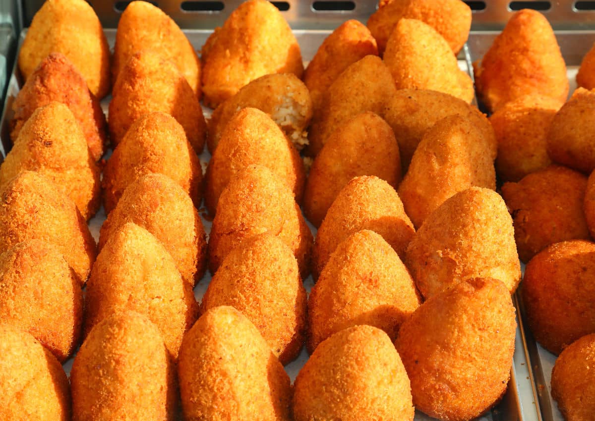 No te puedes ir de Palermo sin probar la Arancina
