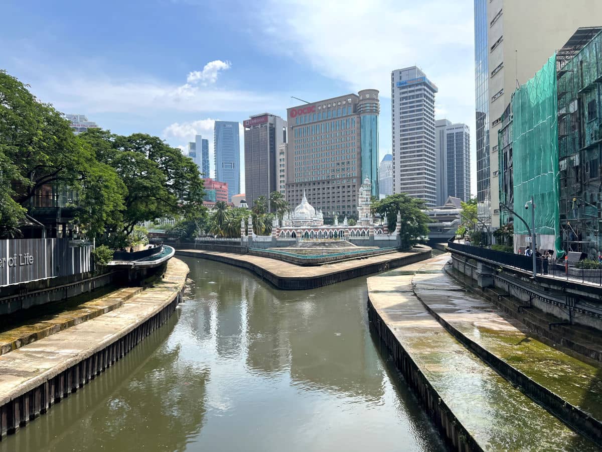 La Mezquita Jamek, justo donde nació Kuala Lumpur