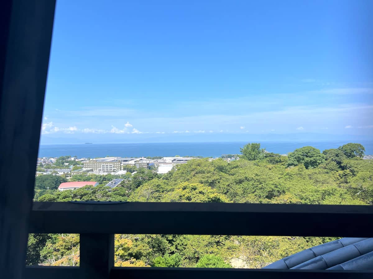 El Lago Biwa desde el Castillo de Hikone
