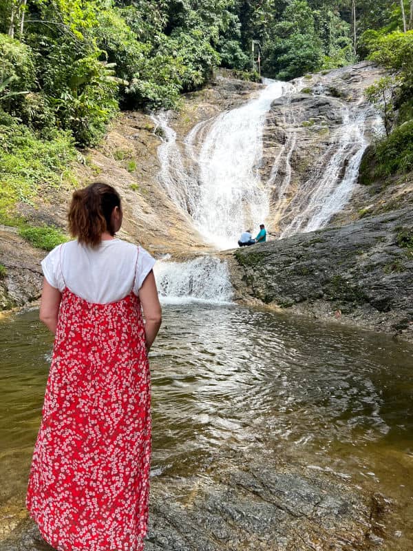La cascada Lata Iskandar