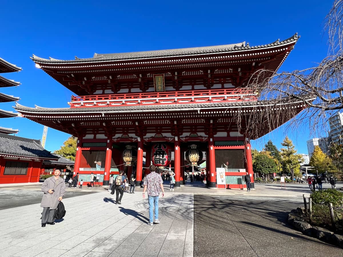 La espectacuar Puerta Hozomon del Senso-ji en Tokio