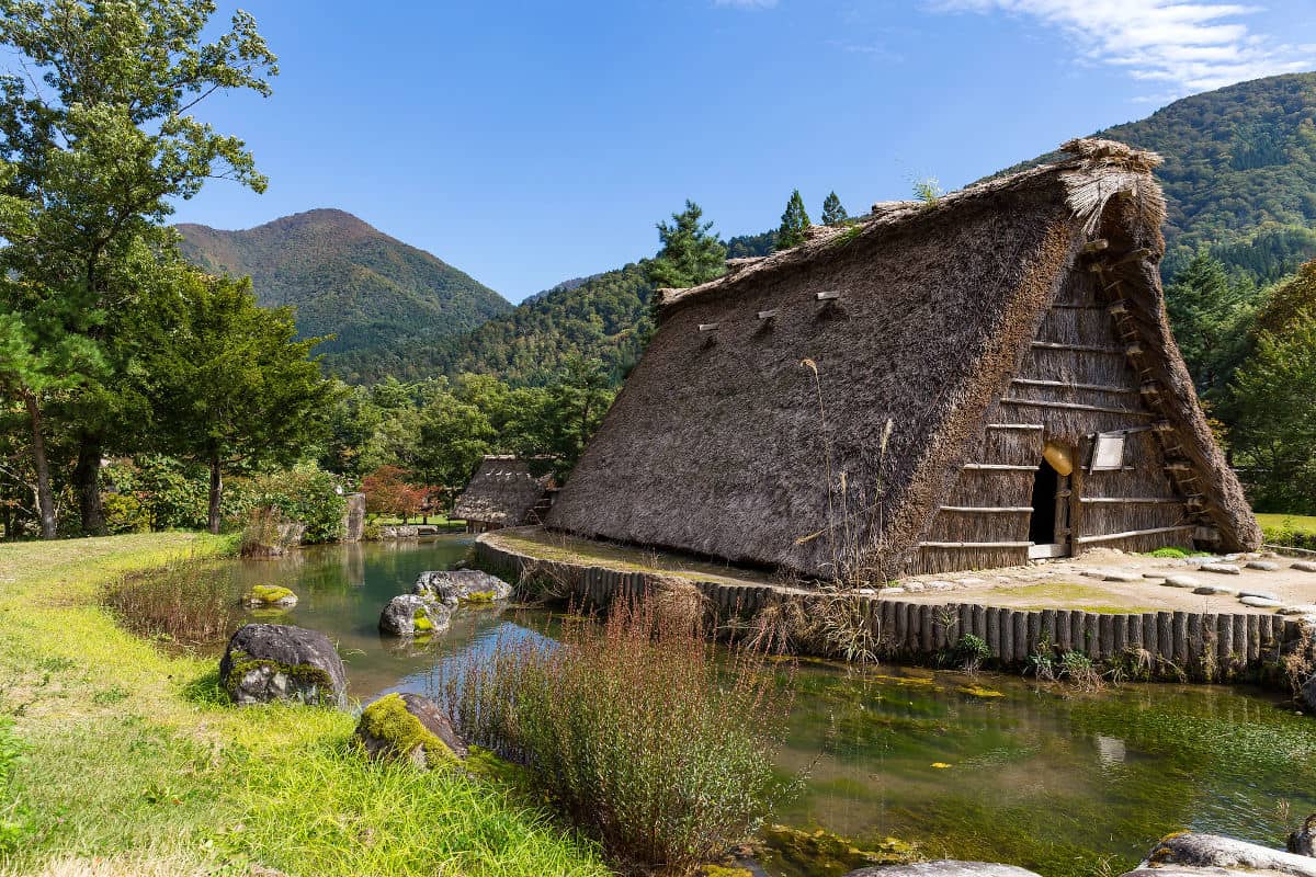 Las famosas casas Gassho-zukuri de la región de Hida