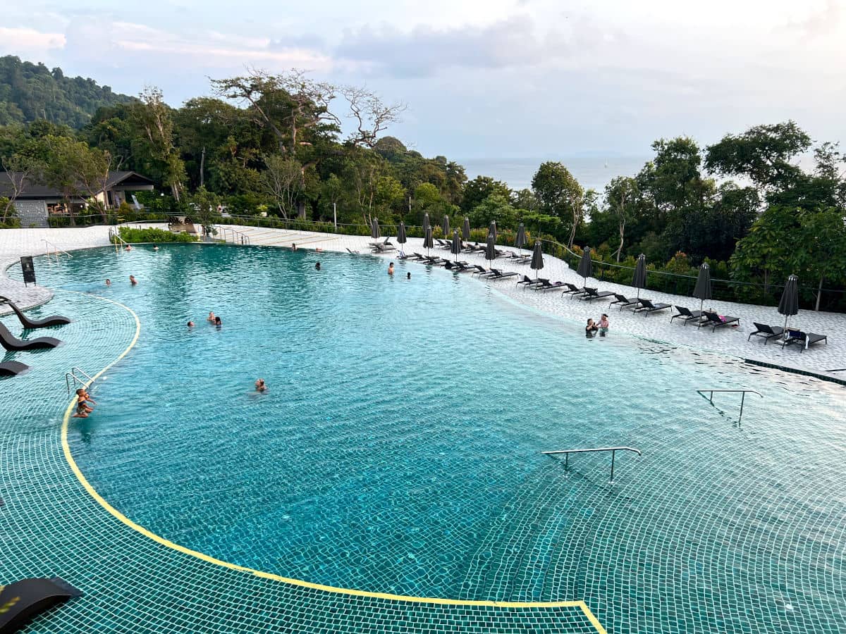 Una de las piscinas del Perhentian Marriott Resort and Spa