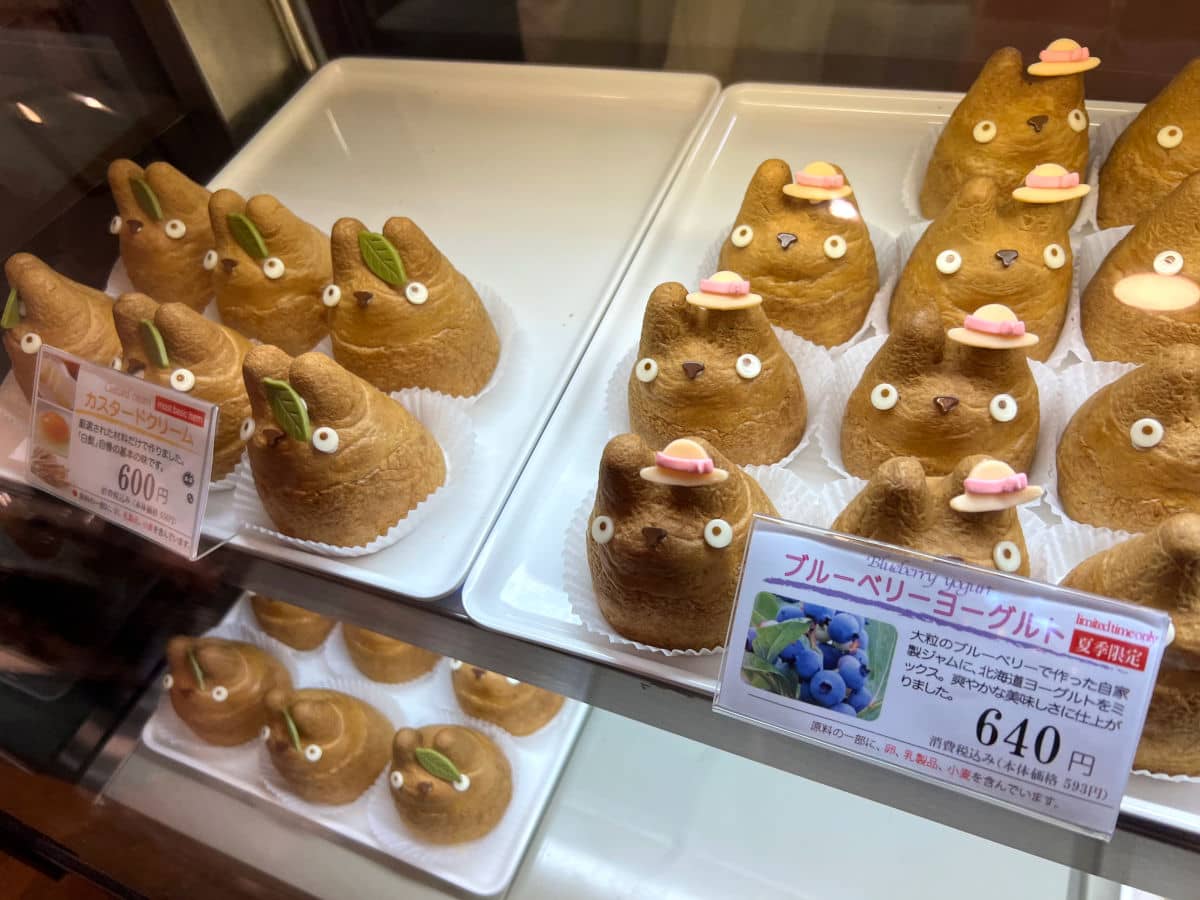 Pastelitos de Totoro de crema y con arándanos