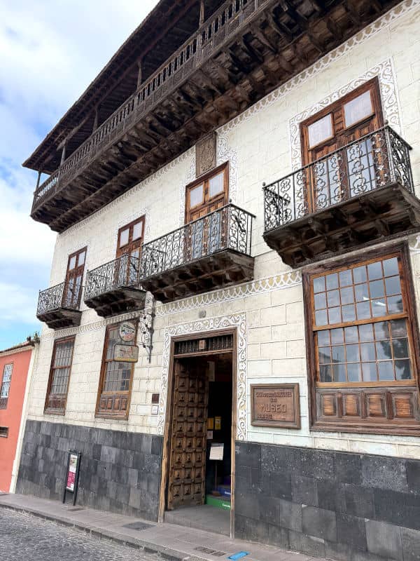 Los famosos balcones de La Orotava