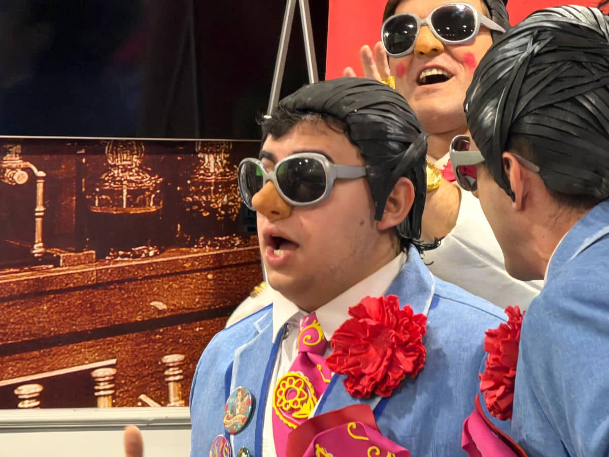 La murga A Contragolpe y su homenaje a El Porrina de Badajoz