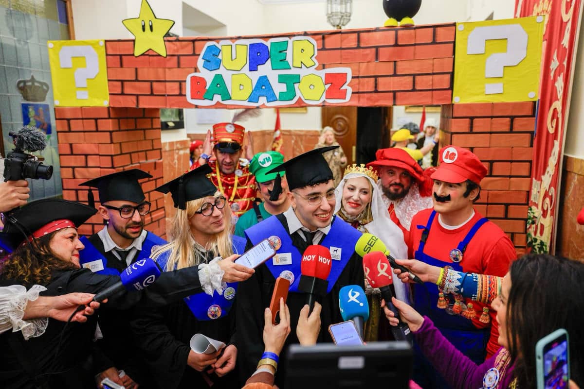 Sanguijuelas del Guadiana antes de dar el pregón del Carnaval de Badajoz