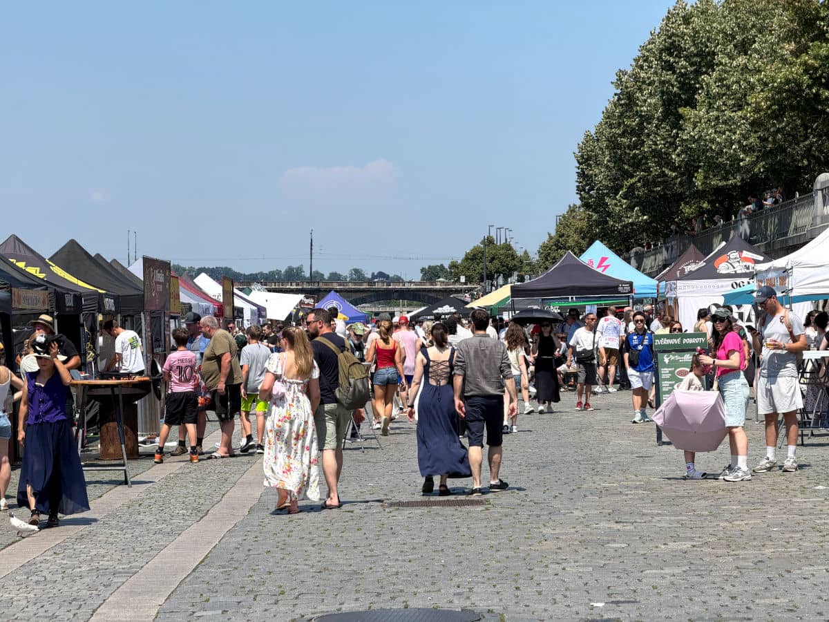 El mercado de Náplavka en Praga