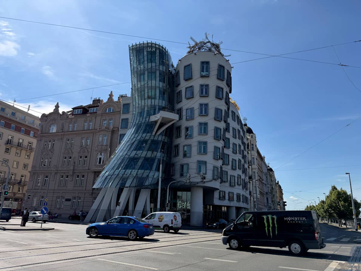 Feliz 30 cumpleaños a la La Casa Danzante de Praga