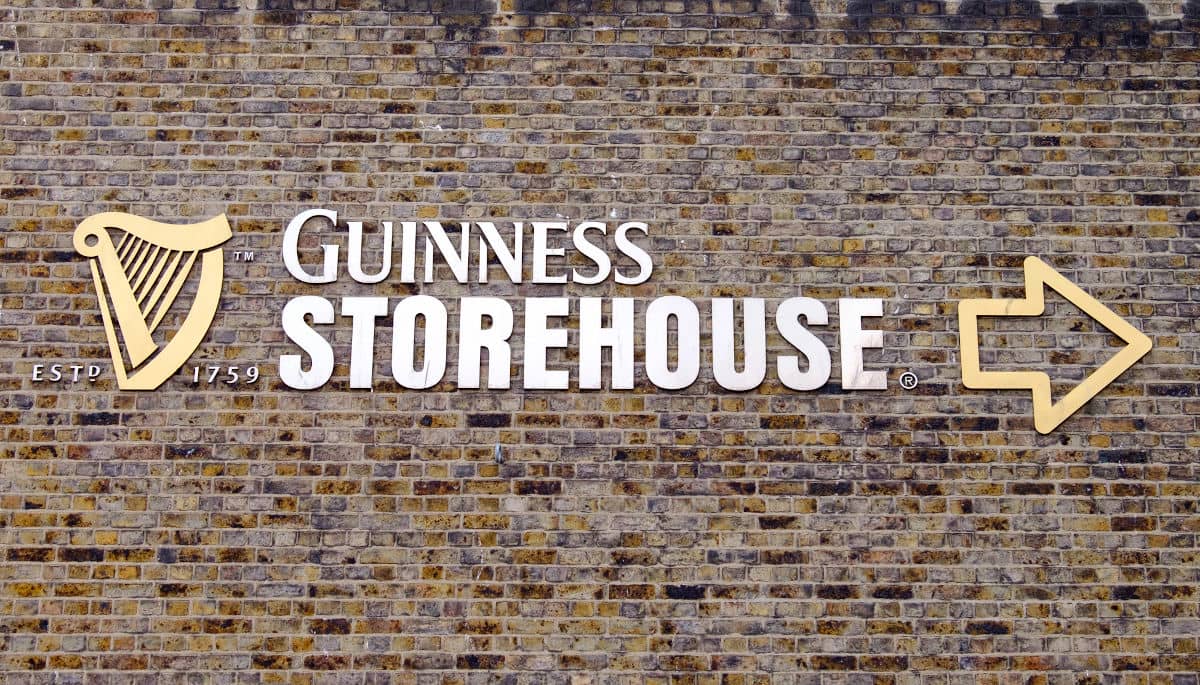 Camino de la Guinness Storehouse en Dublín