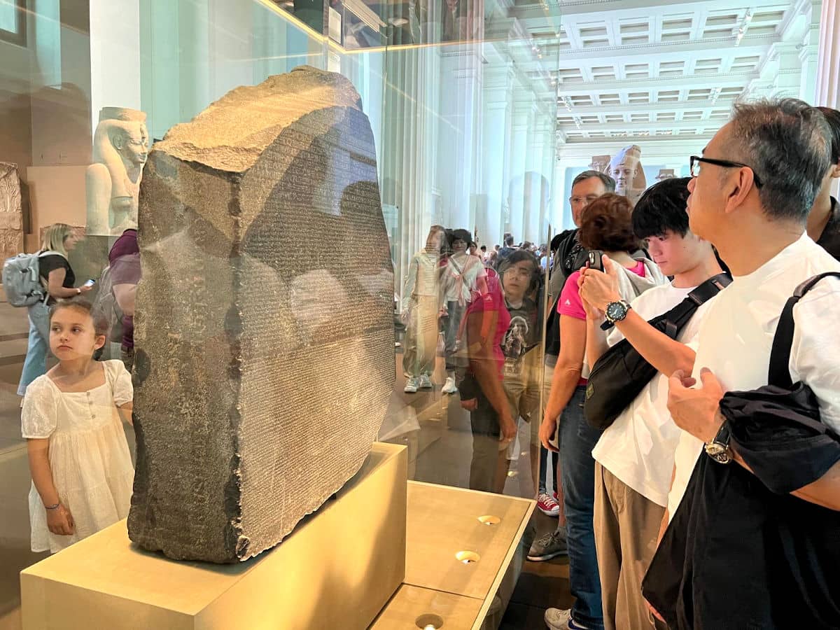 La Piedra Rosetta en el Museo Británico de Londres