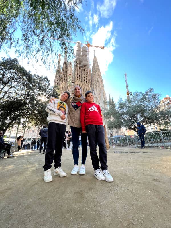 La Sagrada Familia sólo da tiempo a verla en una escala larga