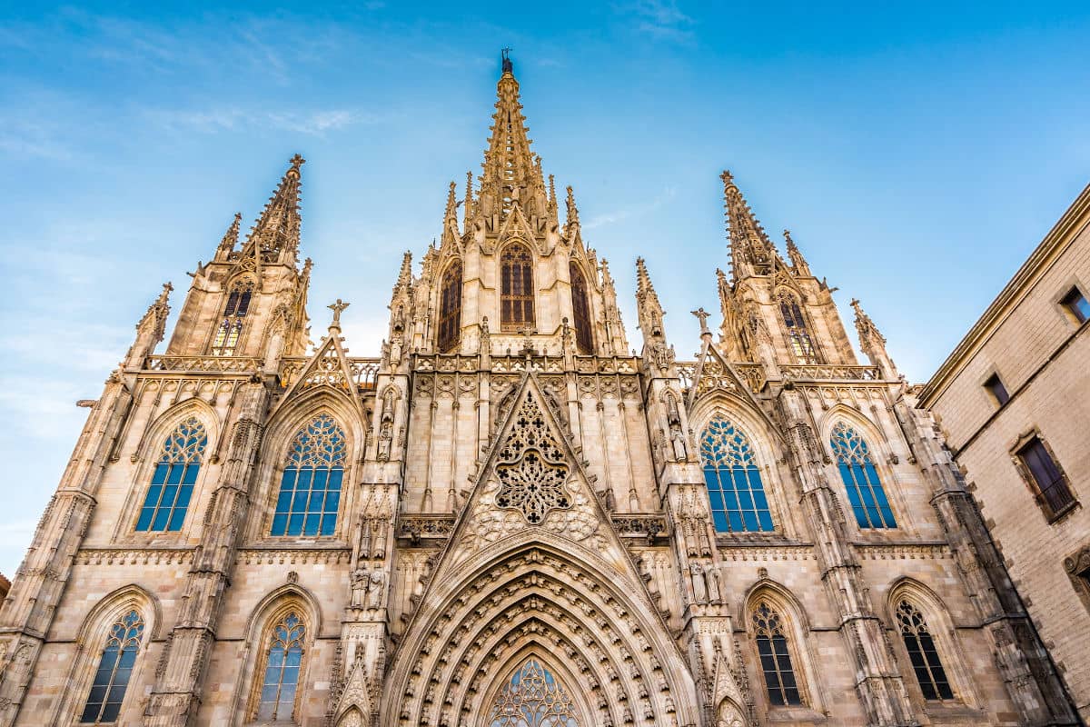 Santa Cruz y Santa Eulalia, la Seo de Barcelona