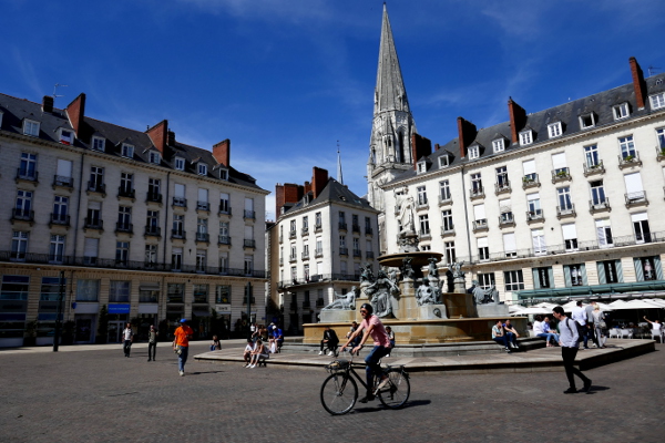 Fuente de la place Royale de Nantes, Francia