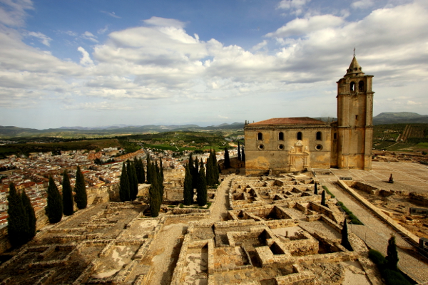 Fotos de la Fortaleza La Mota en Alcalá la Real, iglesia