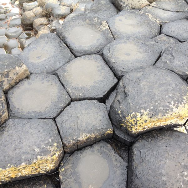 Hexágonos en la Calzada del Gigante en Irlanda del Norte